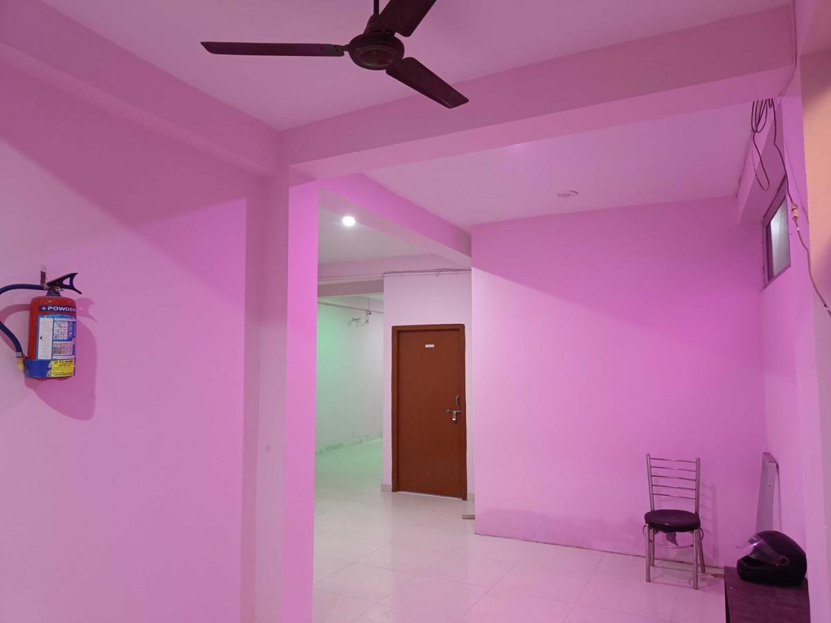 Oyo Pandey Ji Guesthouse Gorakhpur Exterior foto